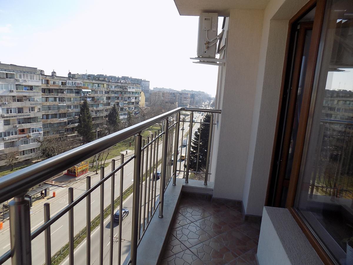 Apartment Silvi Varna Eksteriør bilde